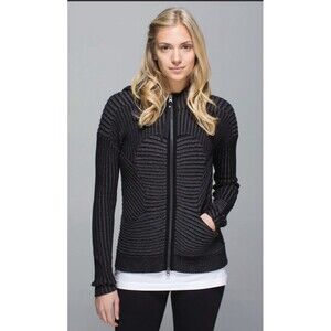 LULULEMON 2014 Embrace Black Heathered Dark Grey Ribbed Knit Hoodie Jacket Small
